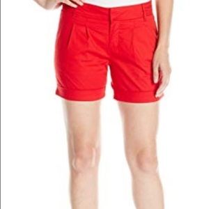 Kut from the Kloth Julia Walking Short 6 Red